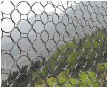 邊坡防護網 主動與被動鋼絲繩網的應用與對比